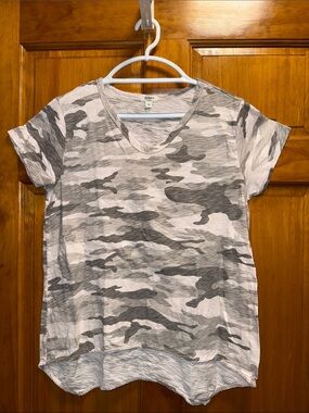 dylan Gray Camo V-Neck Short Sleeve Tee